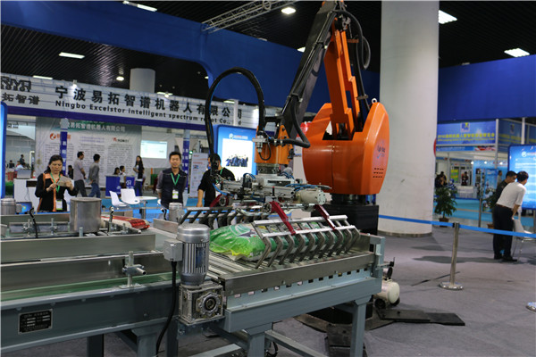 大華重工參加2016年中國洛陽國際機器人暨智能裝備展覽會 - 現場04