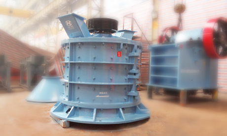 立式復(fù)合破碎機(jī)的特點(diǎn)