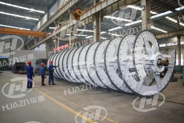 大華重工的“巨無霸”-國內首臺最大沉沒式雙螺旋分級機