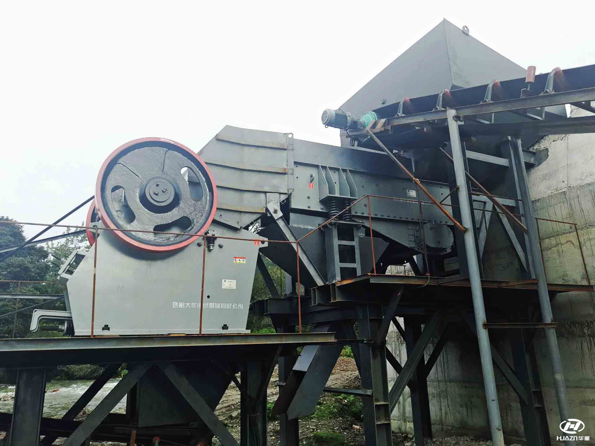 花崗巖破碎機(jī)生產(chǎn)的工藝介紹