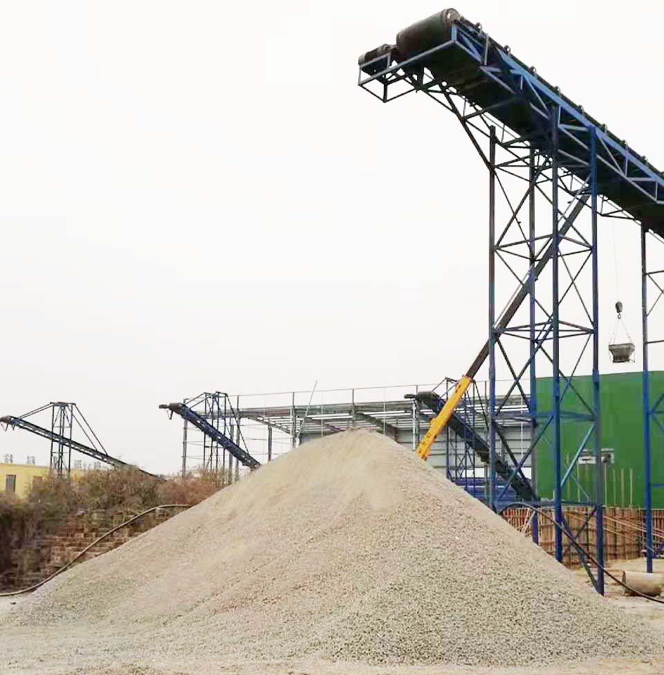 聚焦西安某建筑垃圾破碎現場