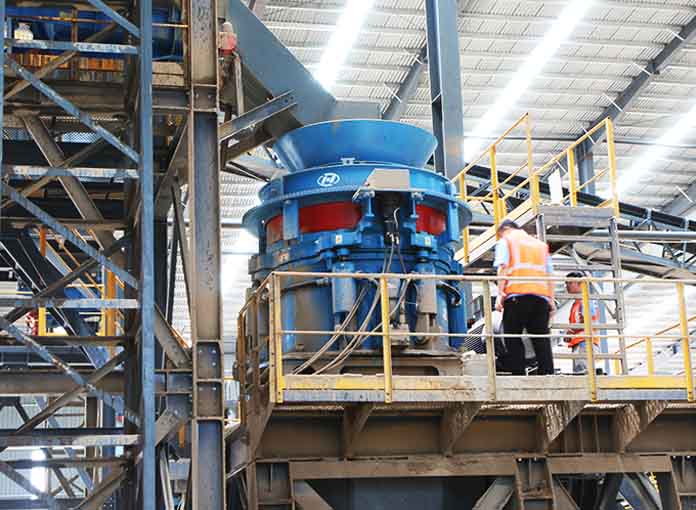 顎式破碎機、圓錐破碎機和立式破碎機組成花崗巖生產線