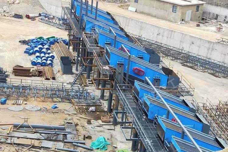 云南昆明某石料廠項目洛陽大華公司主機設備安裝完成