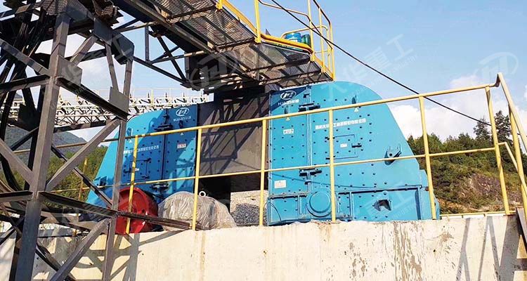 反擊式破碎機(jī)