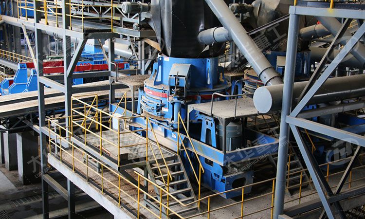 立式?jīng)_擊破碎機(制砂機)